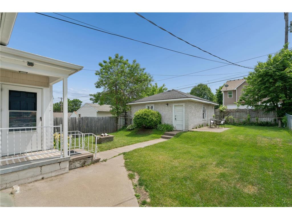 950 Hawthorne Avenue E Saint Paul MN 55106 7043319 image12