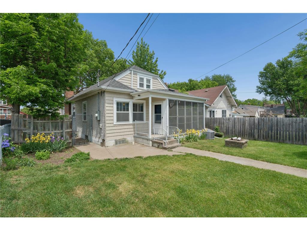 950 Hawthorne Avenue E Saint Paul MN 55106 7043319 image14