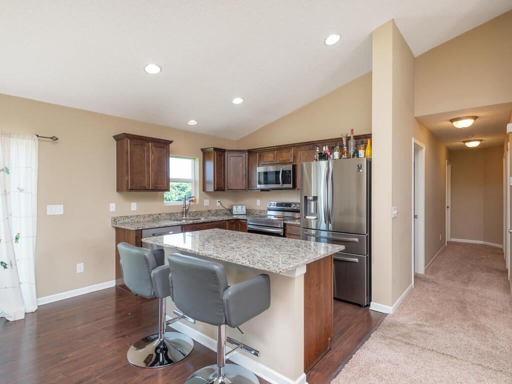 950 Meadows Boulevard Norwood Young America MN 55397 6565346 image1