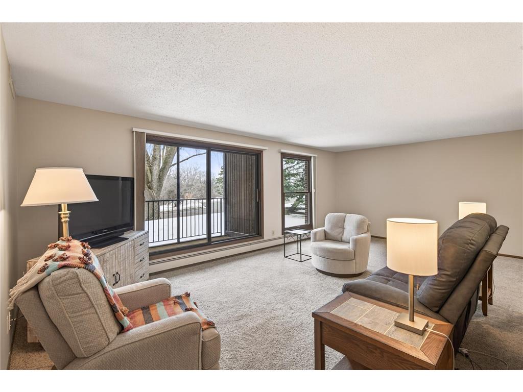 9500 Collegeview Road #112 Bloomington MN 55437 7009672 image1