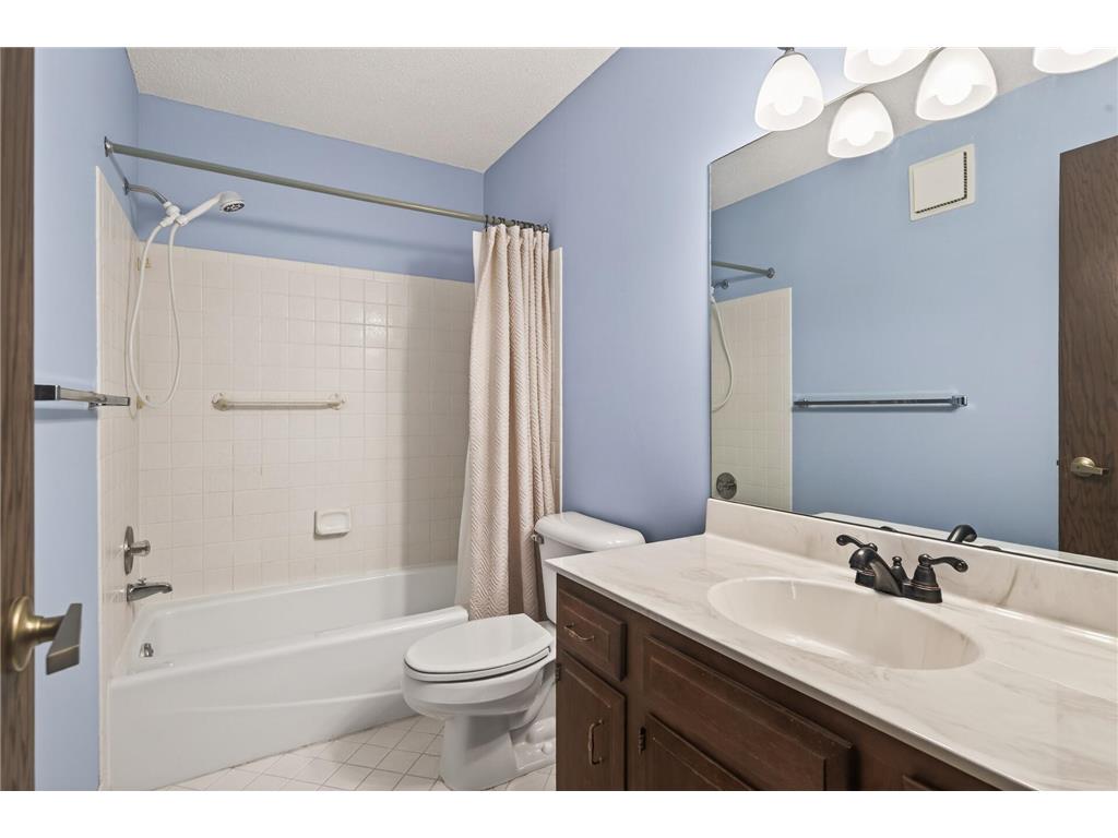 9500 Collegeview Road #112 Bloomington MN 55437 7009672 image16
