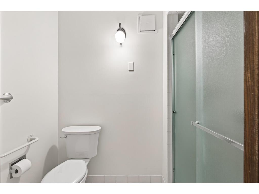 9500 Collegeview Road #112 Bloomington MN 55437 7009672 image20