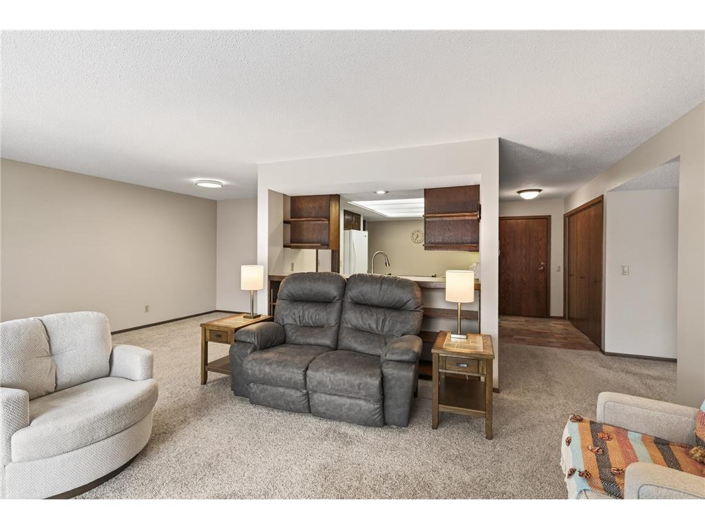 9500 Collegeview Road #112 Bloomington MN 55437 7009672 image4