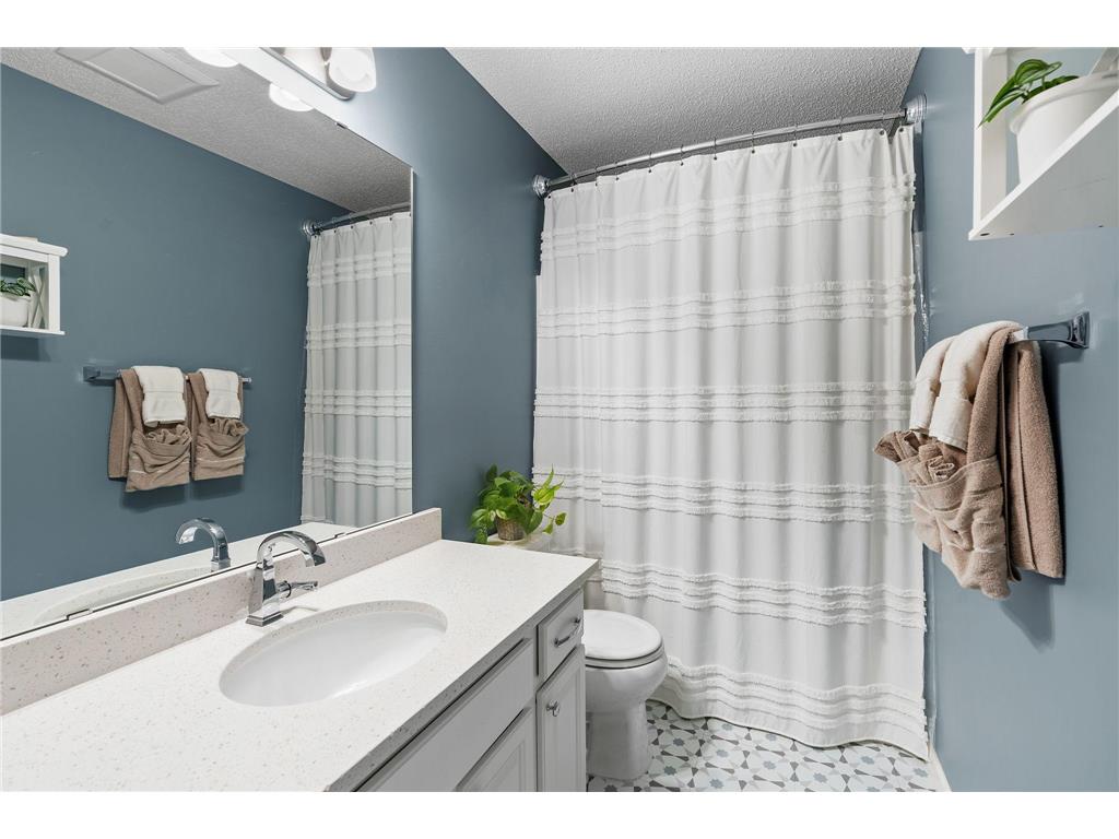 9500 Washington Boulevard #4 Chanhassen MN 55317 7083884 image19