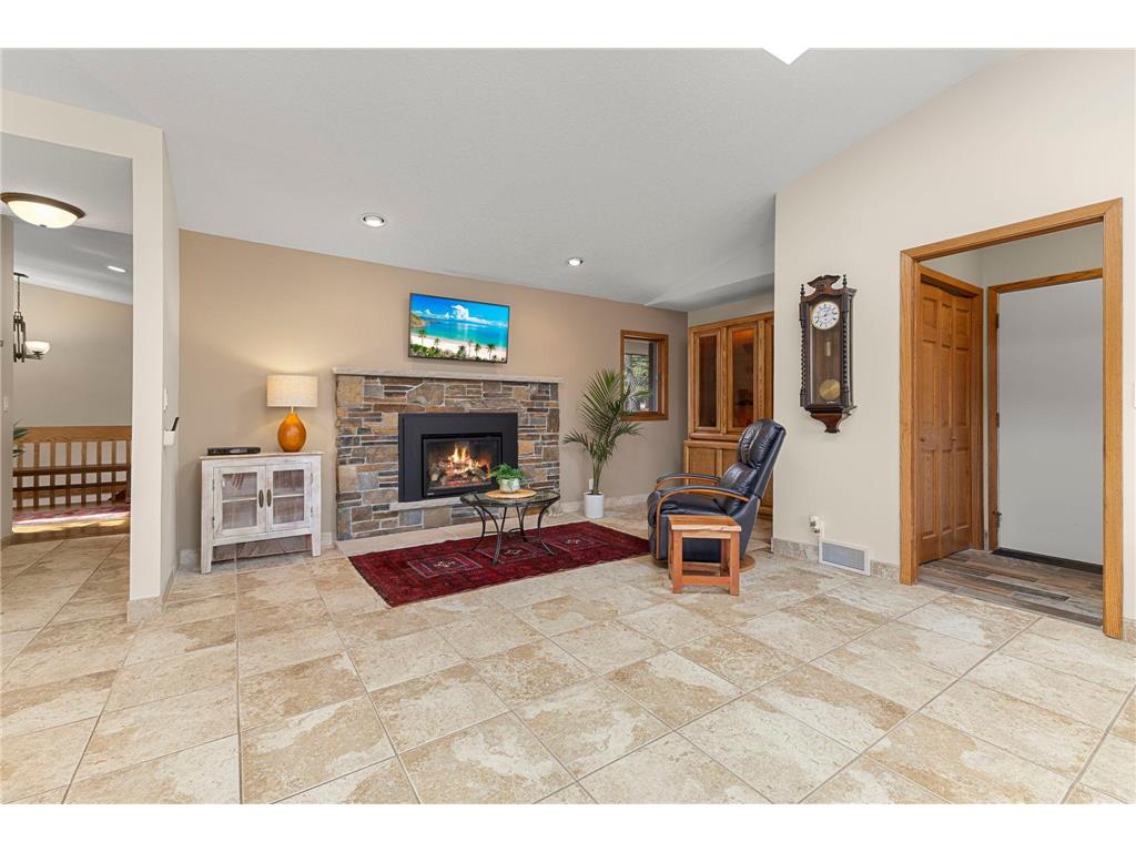 9506 Riverview Avenue Bloomington MN 55425 7017160 image23