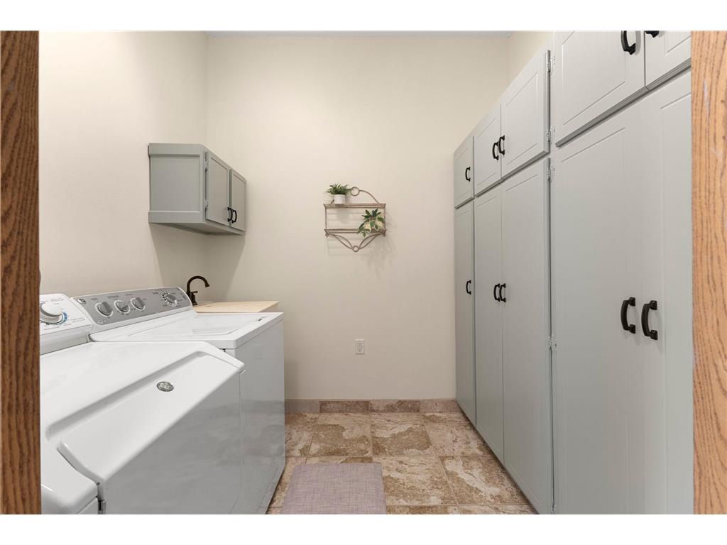 9506 Riverview Avenue Bloomington MN 55425 7017160 image25