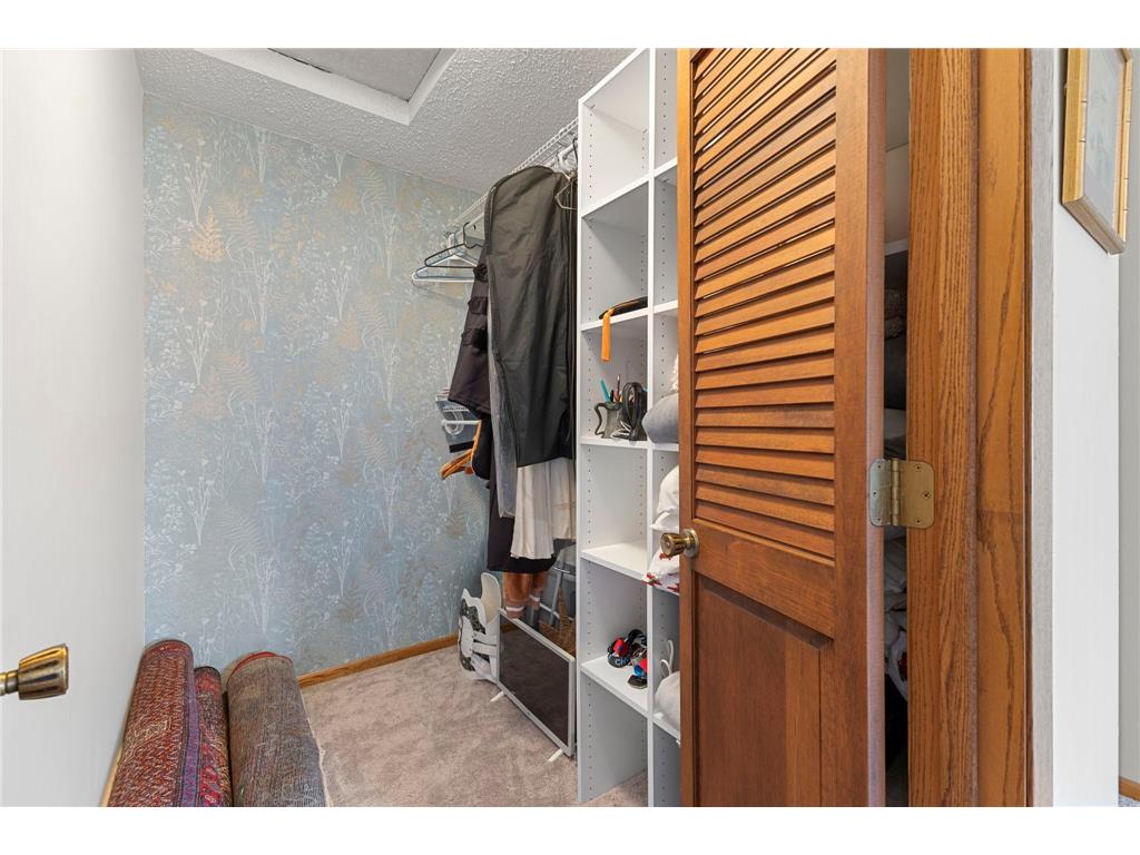 9506 Riverview Avenue Bloomington MN 55425 7017160 image32