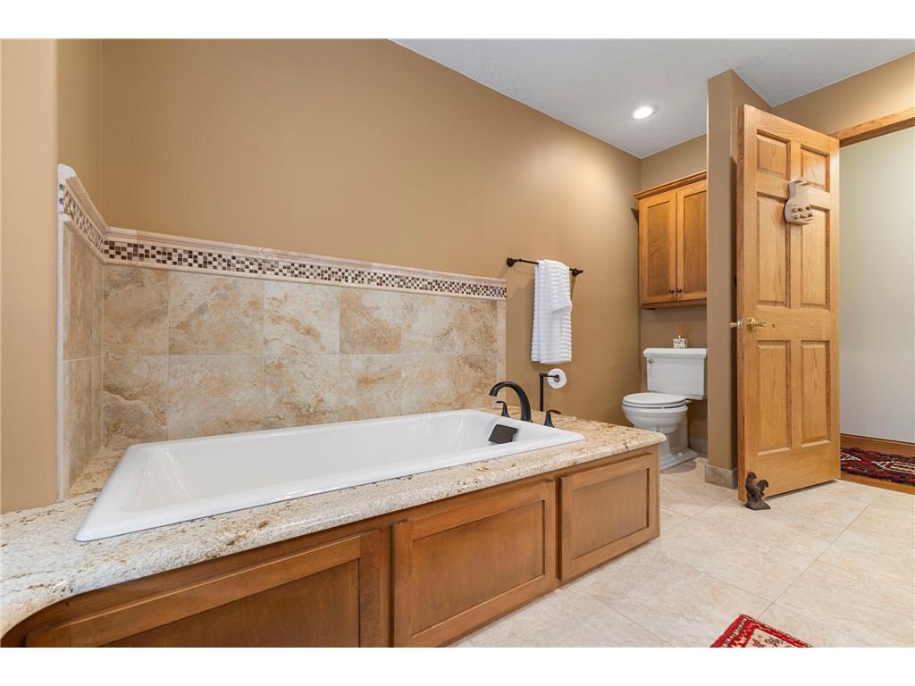 9506 Riverview Avenue Bloomington MN 55425 7017160 image35