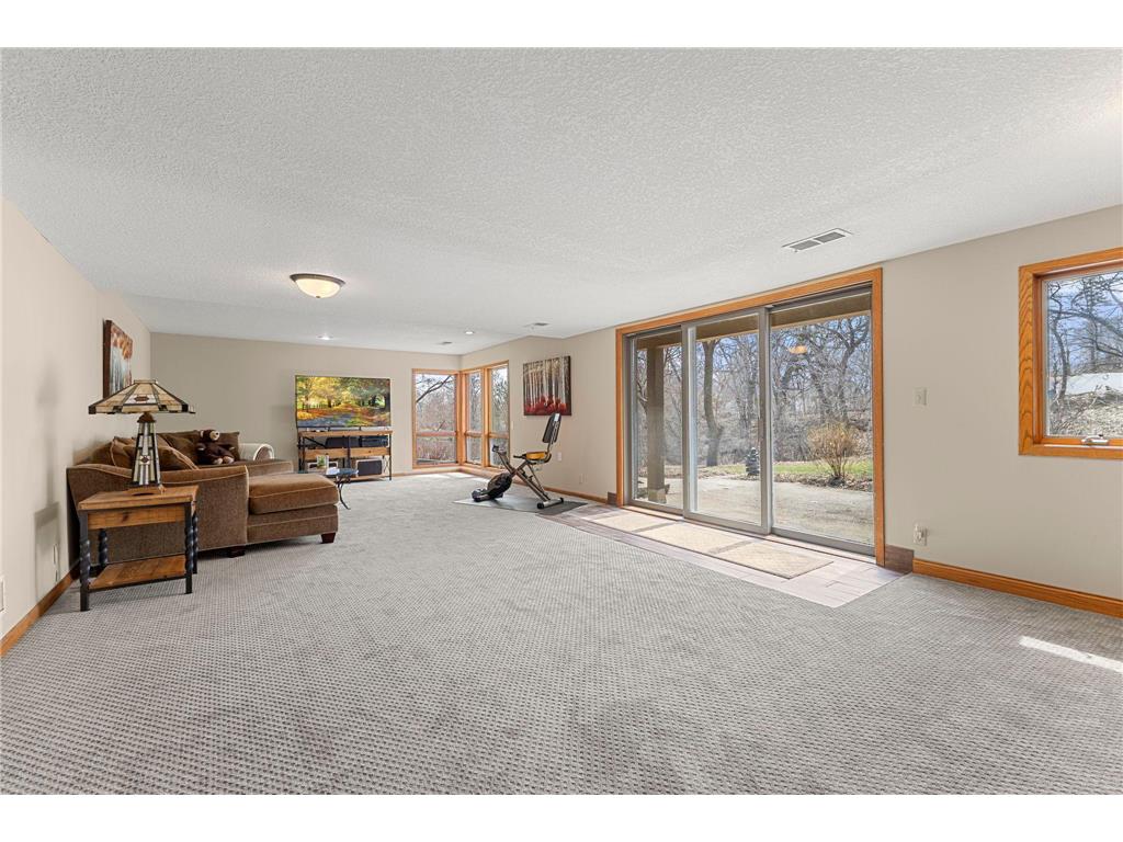 9506 Riverview Avenue Bloomington MN 55425 7017160 image38