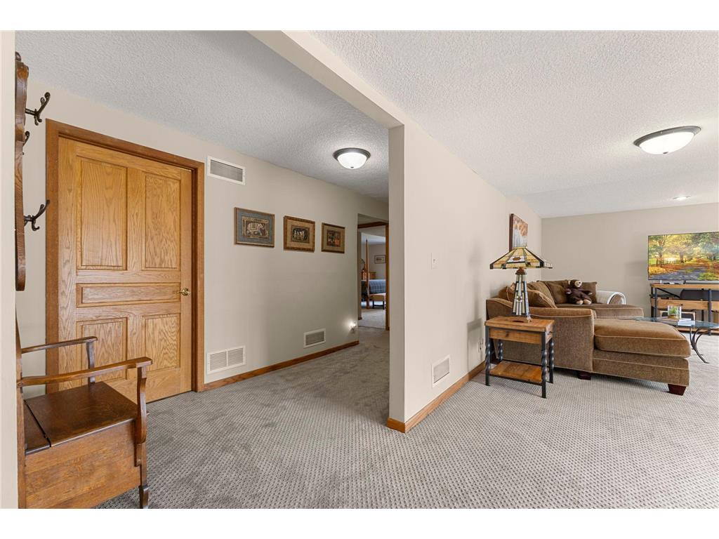 9506 Riverview Avenue Bloomington MN 55425 7017160 image40