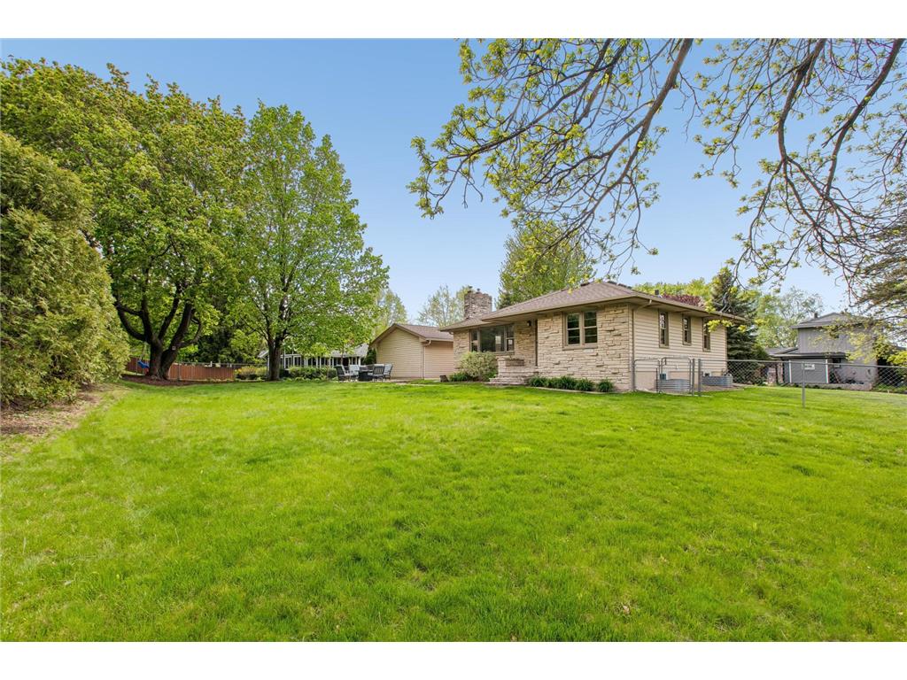 9509 Briar Circle Bloomington MN 55437 7070852 image4