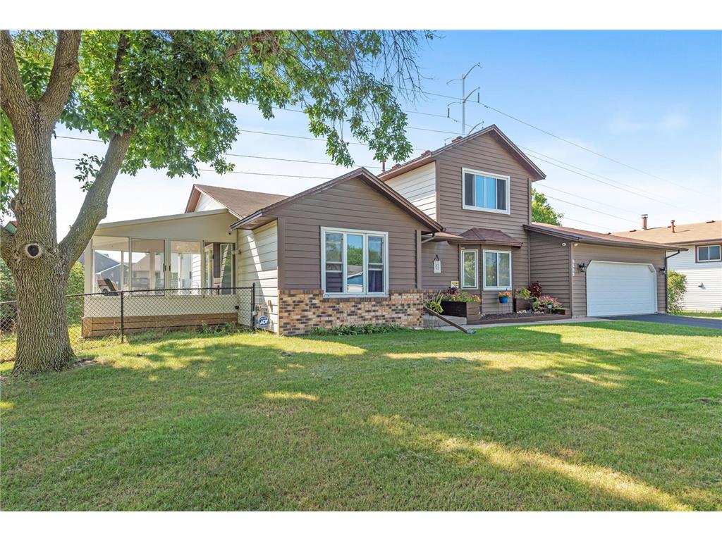 9509 Washburn Avenue N Brooklyn Park MN 55444 6410721 image1