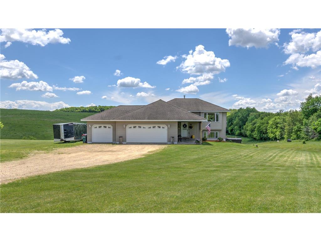 951 65th Avenue Roberts WI 54023 6205439 image1