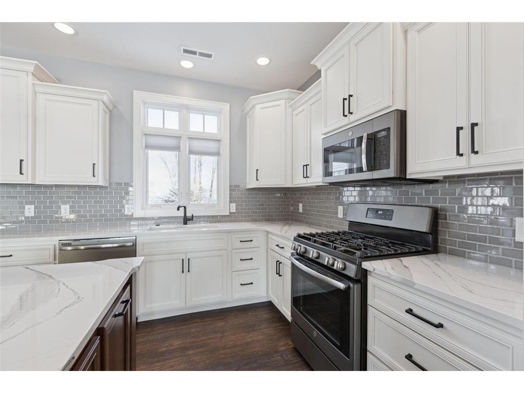 951 Cedar Avenue E Hector MN 55342 6822311 image11
