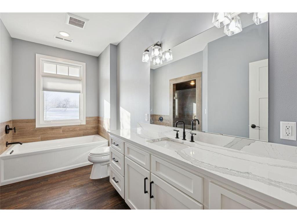 951 Cedar Avenue E Hector MN 55342 6822311 image17
