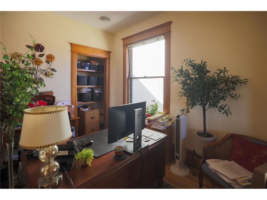 951 Grand Avenue Saint Paul MN 55105 6676714 image38