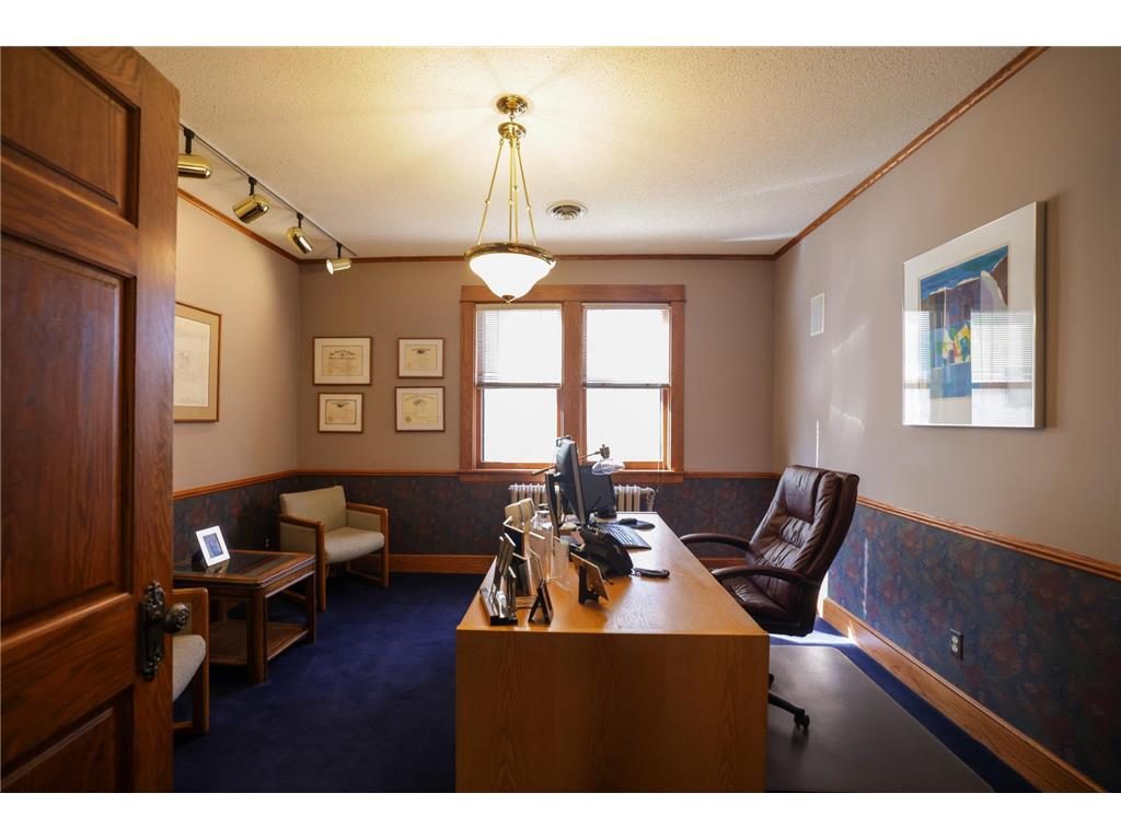 951 Grand Avenue Saint Paul MN 55105 7079533 image7