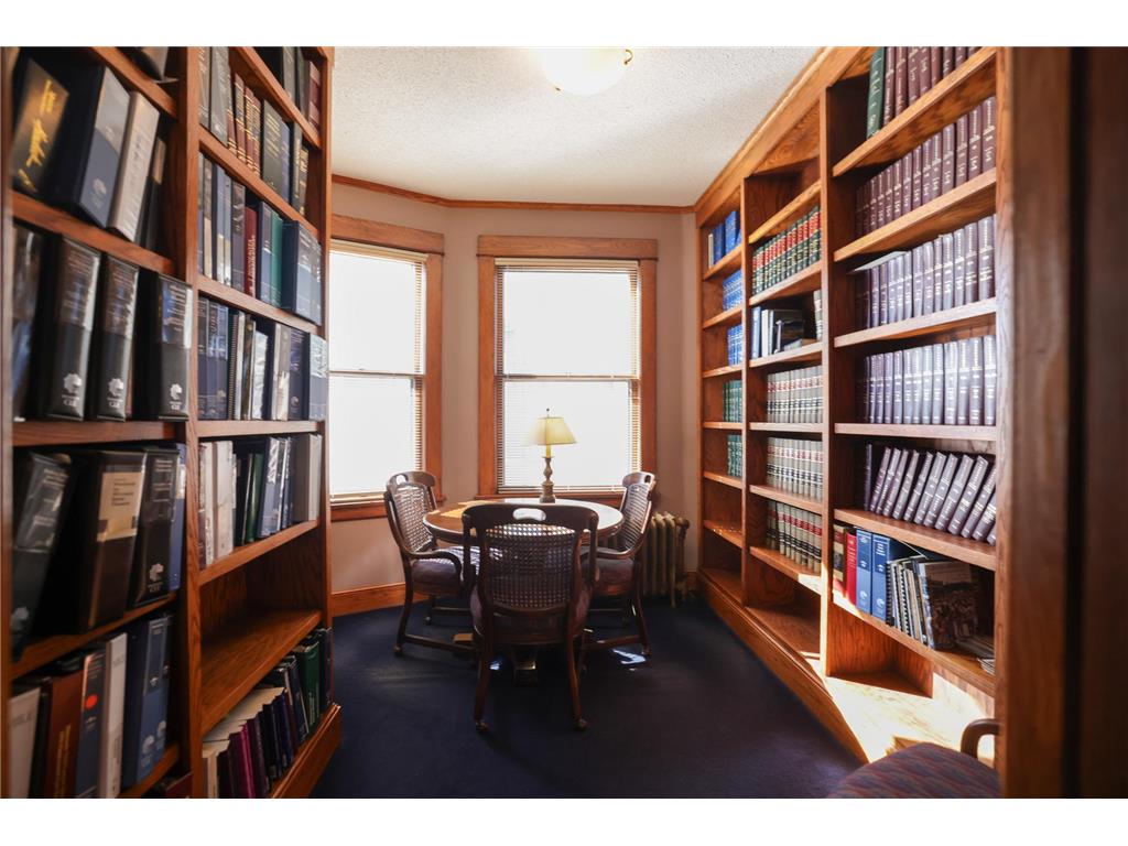 951 Grand Avenue Saint Paul MN 55105 7079533 image8