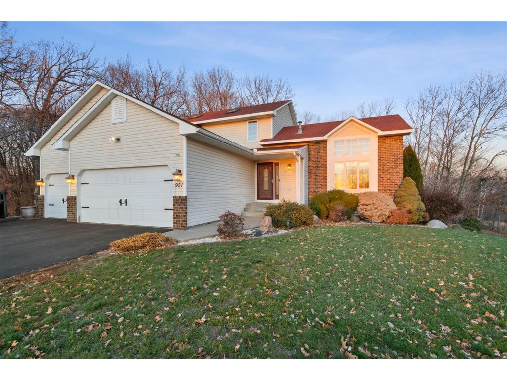 951 Sunny Ridge Drive, Carver, MN, 55315 MLS 7765084 Edina Realty