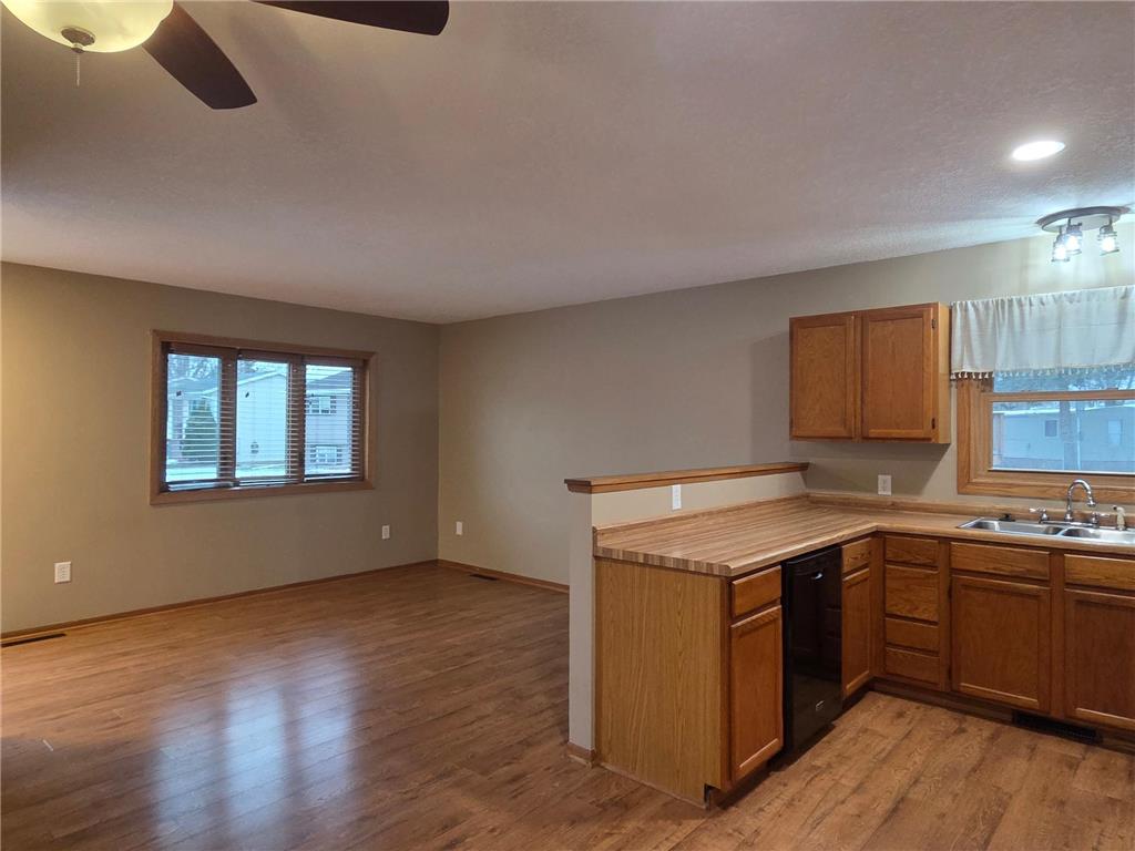 951 W Village Circle SE Rochester MN 55904 7005656 image25