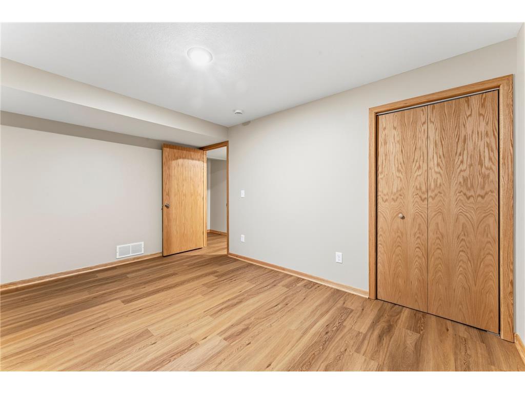 951 W Village Circle SE Rochester MN 55904 7060420 image11