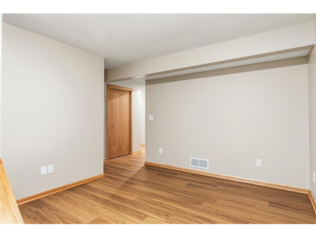 951 W Village Circle SE Rochester MN 55904 7060420 image13