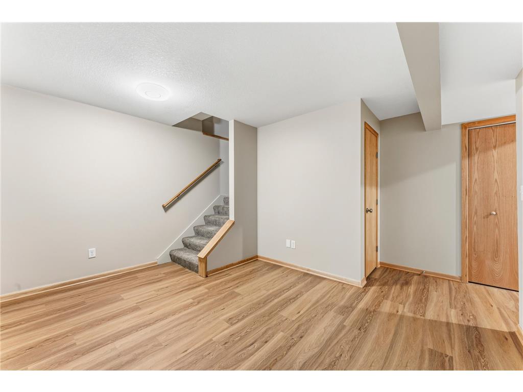 951 W Village Circle SE Rochester MN 55904 7060420 image14