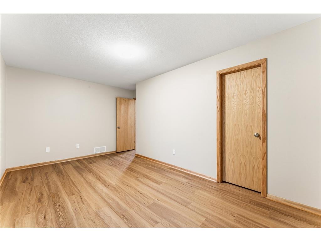 951 W Village Circle SE Rochester MN 55904 7060420 image18