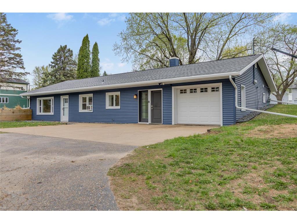 951 Washington Street Prescott WI 54021 7061973 image1