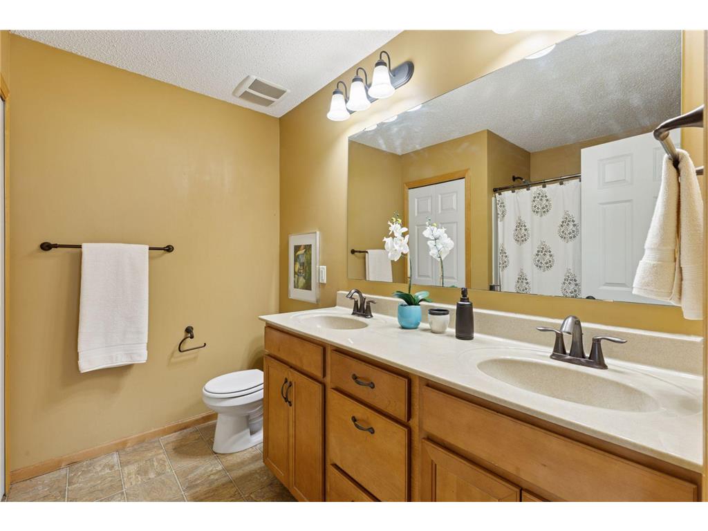 9512 Scott Lane N Brooklyn Park MN 55443 7002469 image12