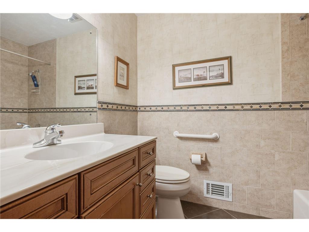 9512 Toledo Avenue S Bloomington MN 55437 7055434 image13