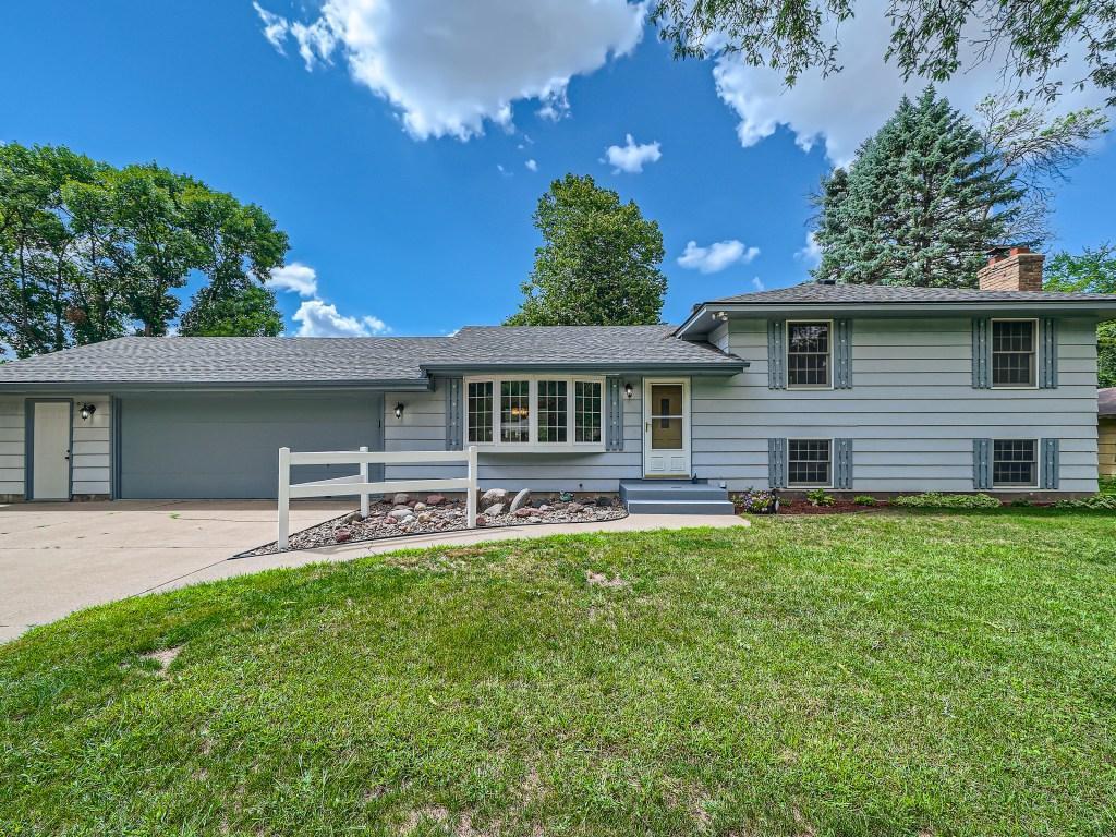 9517 Logan Avenue N Brooklyn Park MN 55444 6415905 image1