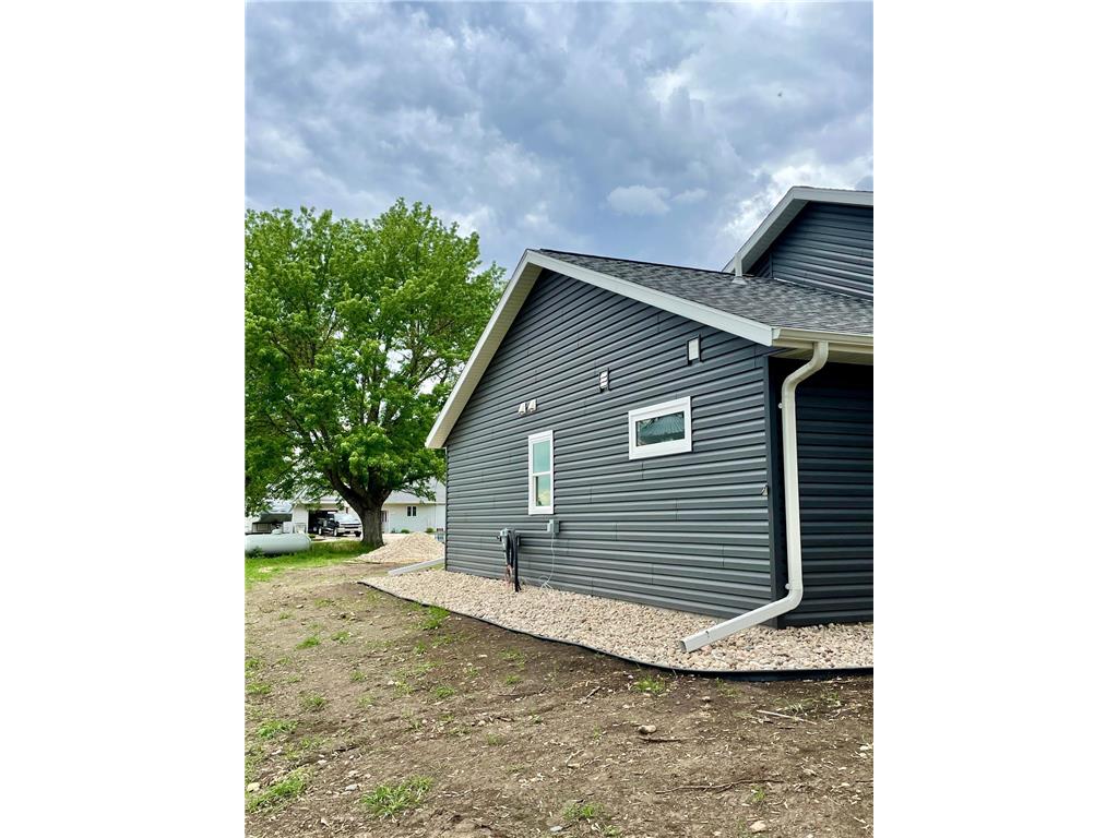 952 1st Avenue #2 Edgerton MN 56128 6715363 image3