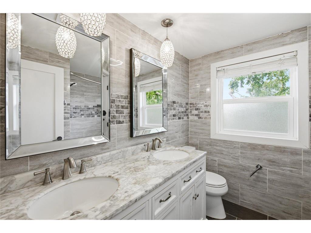 952 Logan Lane South Saint Paul MN 55075 7090631 image25