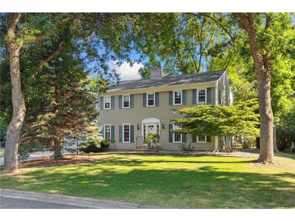 952 Lydia Drive W, Roseville, MN 55113 MLS 6143367 Edina Realty