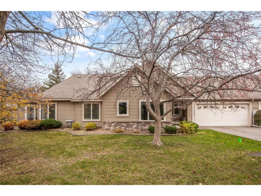 952 Stratford Lane W Burnsville MN 55337 6635136 image1