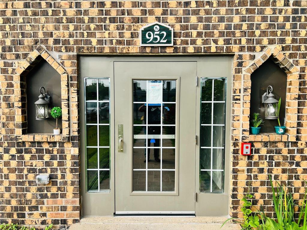 952 Westbrooke Way #8 Hopkins MN 55343 6389022 image2