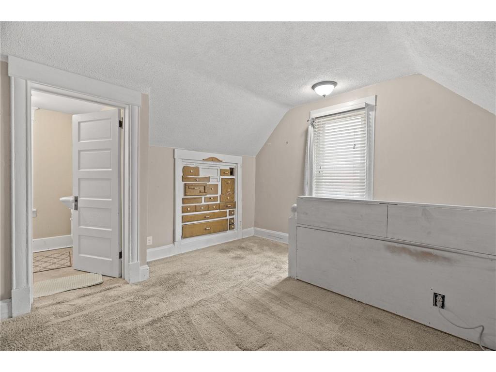 952 Western Avenue N Saint Paul MN 55117 7012739 image17