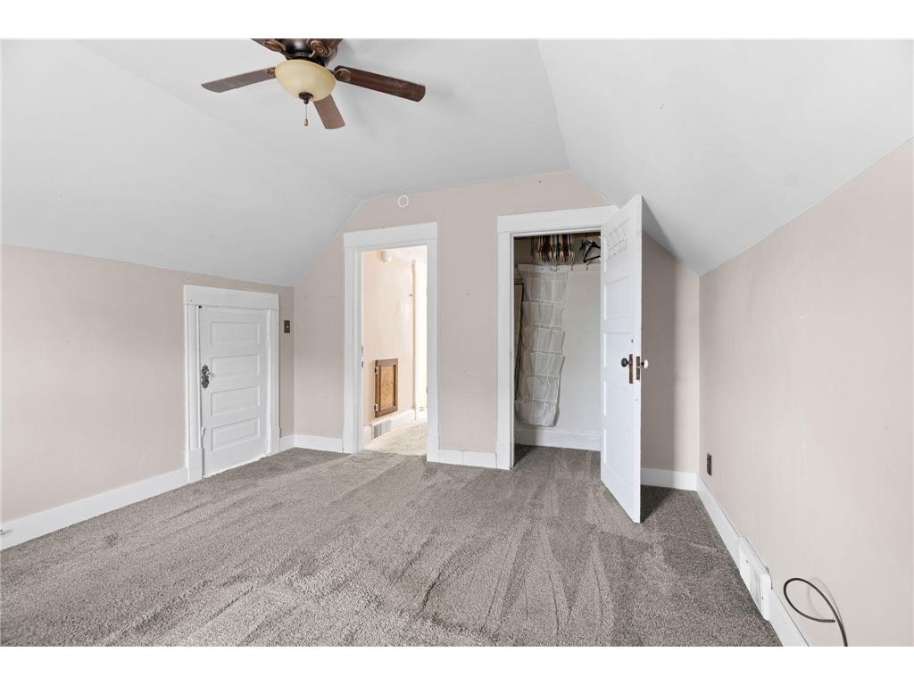 952 Western Avenue N Saint Paul MN 55117 7012739 image18