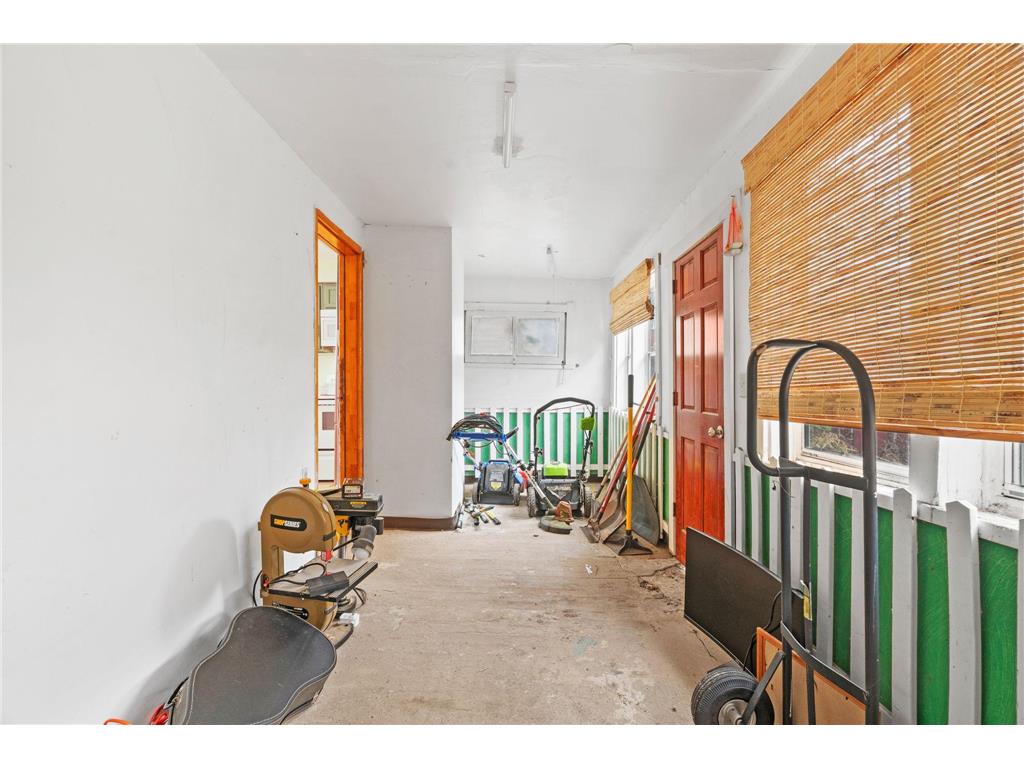 952 Western Avenue N Saint Paul MN 55117 7012739 image26