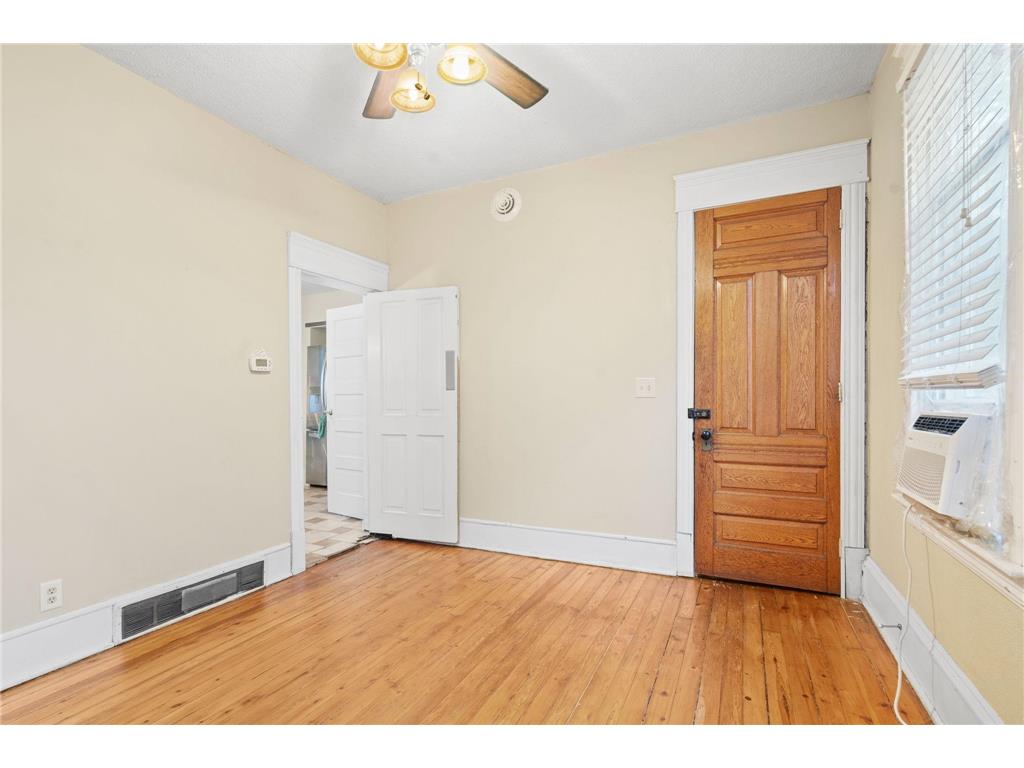 952 Western Avenue N Saint Paul MN 55117 7012739 image7