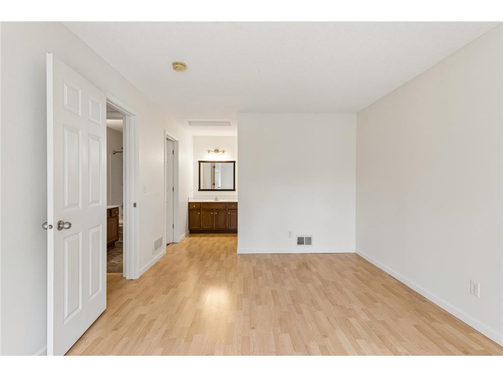 9521 Hartford Circle Eden Prairie MN 55347 7066783 image17