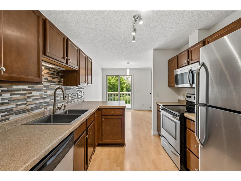 9521 Hartford Circle Eden Prairie MN 55347 7066783 image8