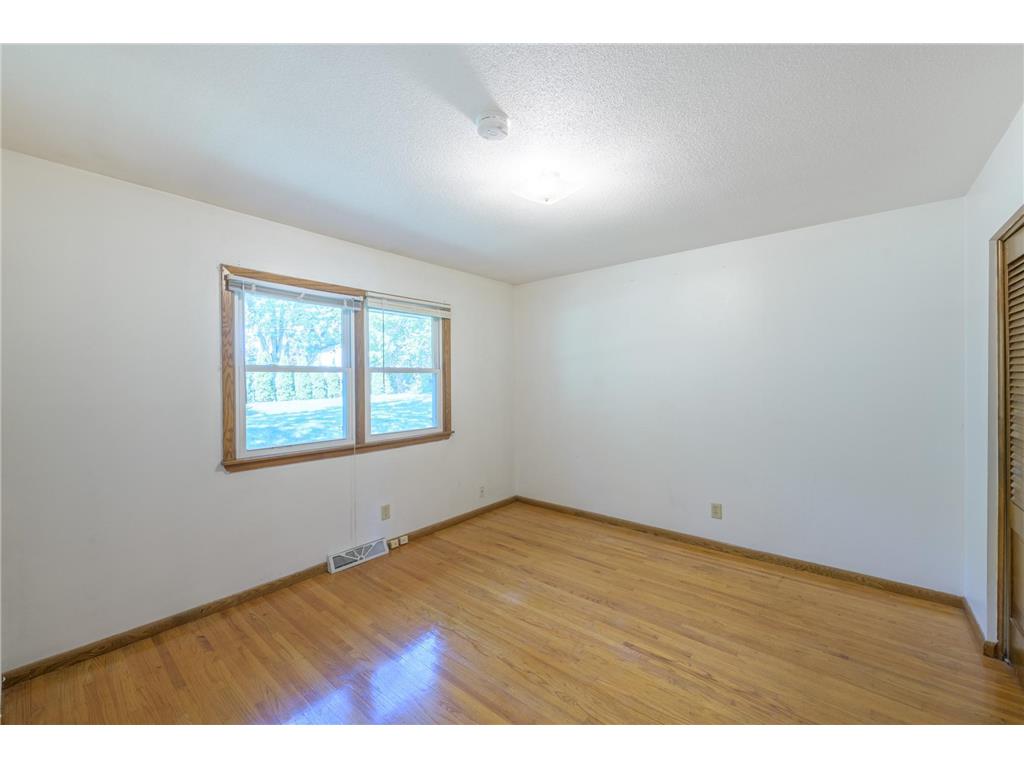 9522 Pleasant Avenue S Bloomington MN 55420 6799767 image11