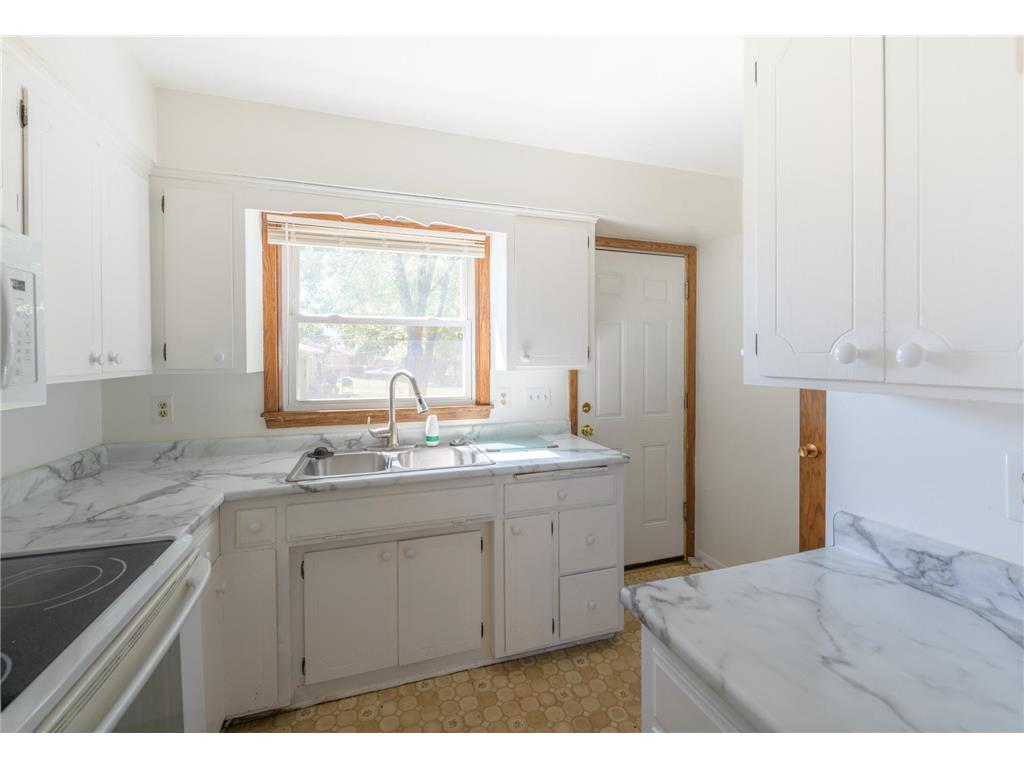 9522 Pleasant Avenue S Bloomington MN 55420 6799767 image7