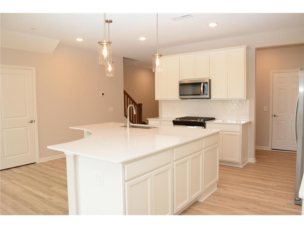 9526 4th Street N Lake Elmo MN 55129 6640143 image1