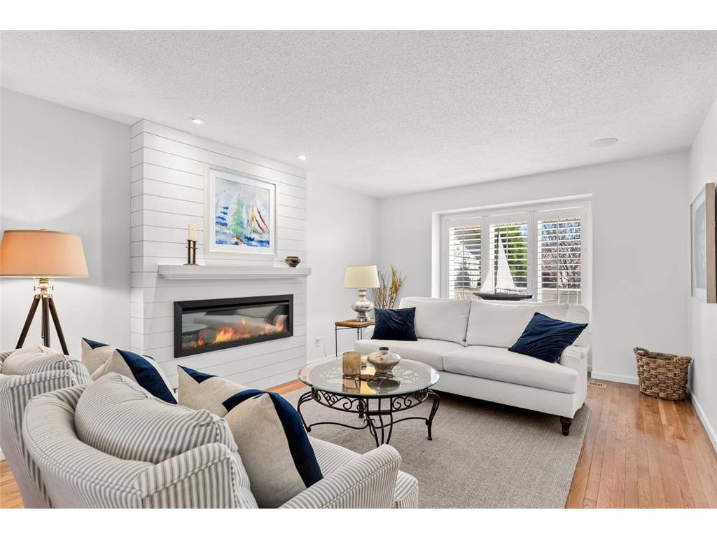 9528 Woodbridge Road Bloomington MN 55438 7058696 image12