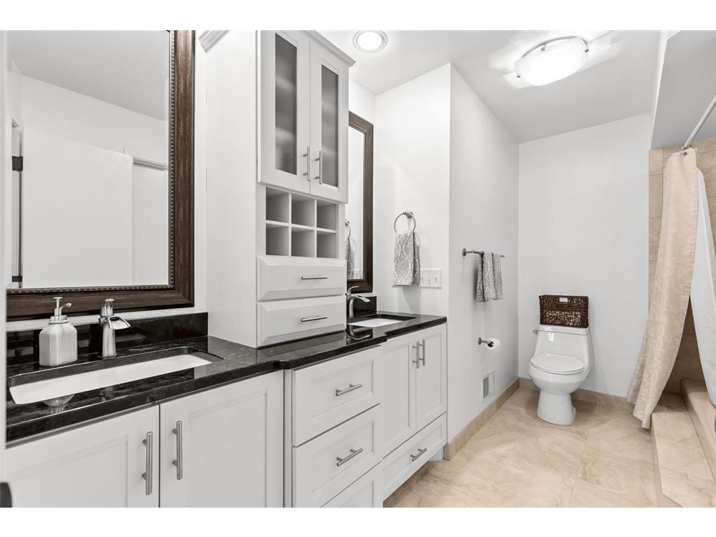 9528 Woodbridge Road Bloomington MN 55438 7058696 image20