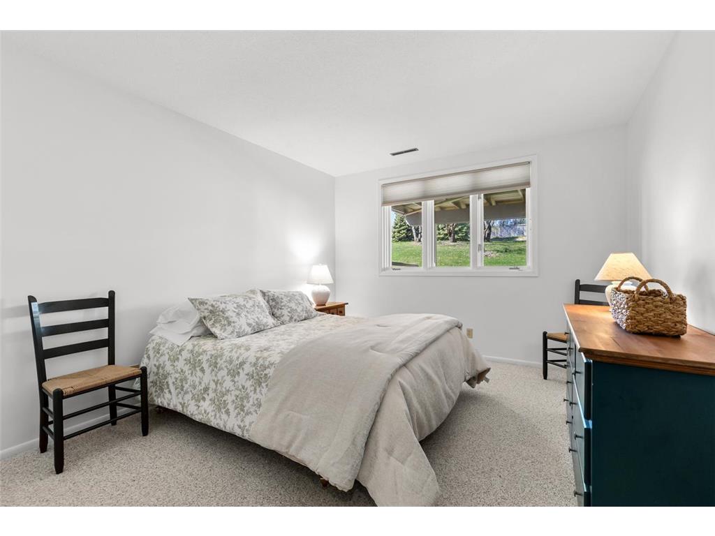 9528 Woodbridge Road Bloomington MN 55438 7058696 image28
