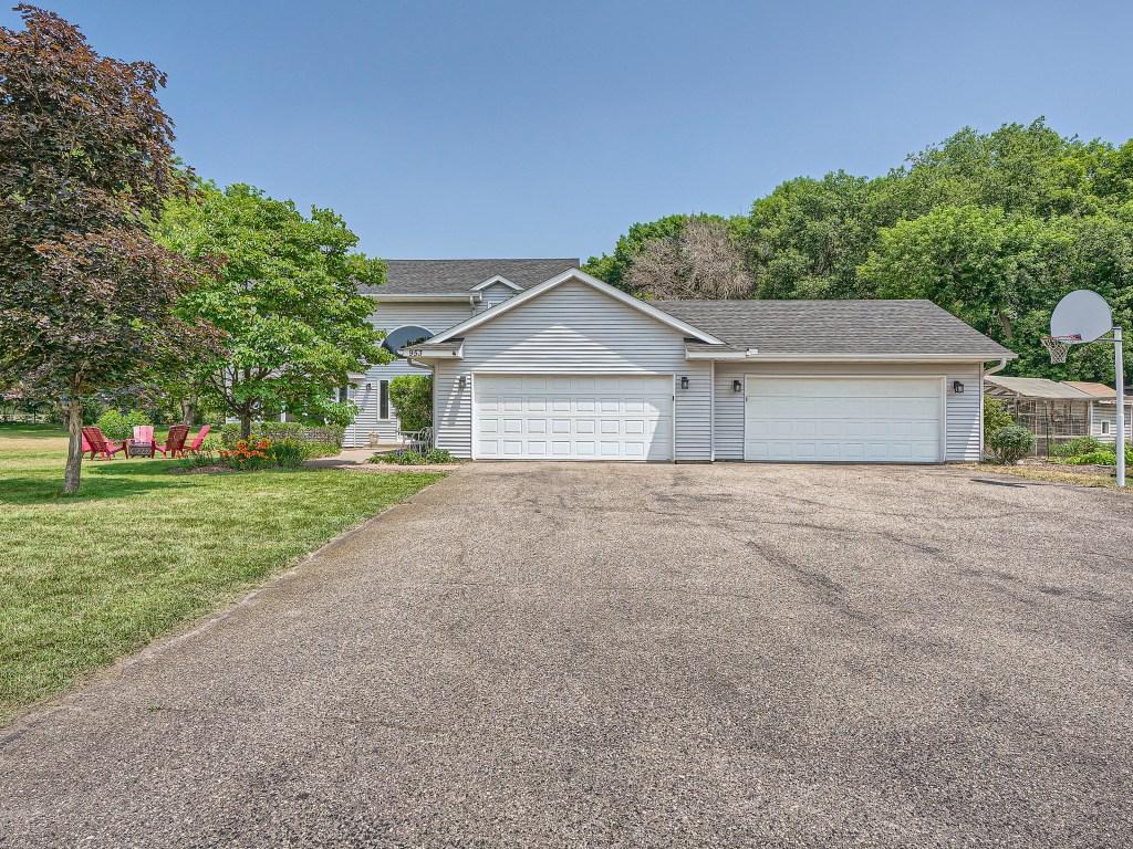 953 150th Avenue NE Ham Lake MN 55304 6392644 image2